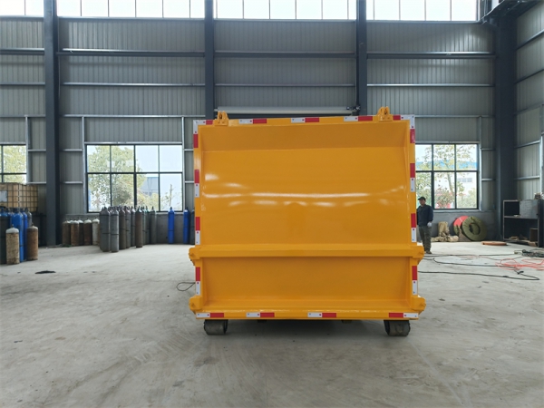 18方挂桶型移动式垃圾压缩站